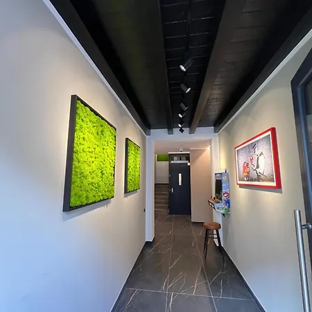 Cinque Terre Hub 12
